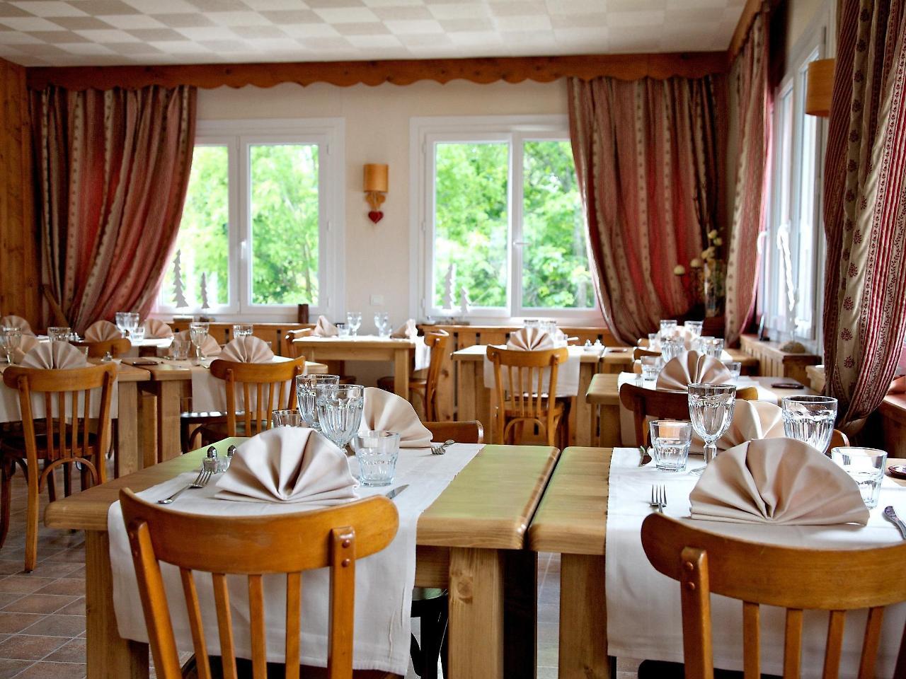 Hotel Logis Les Arobiers Lamoura Zewnętrze zdjęcie