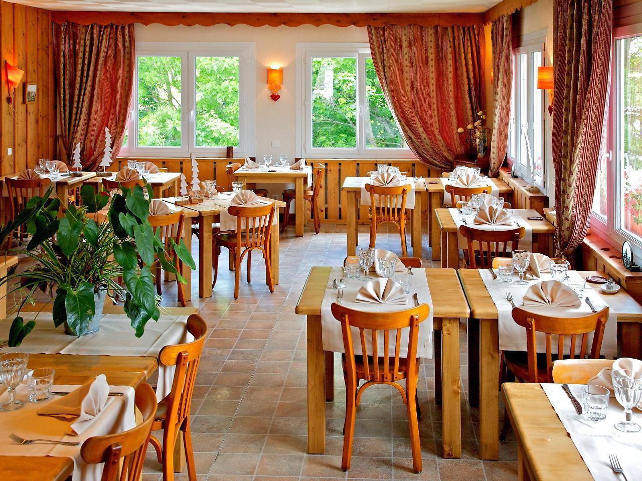 Hotel Logis Les Arobiers Lamoura Zewnętrze zdjęcie